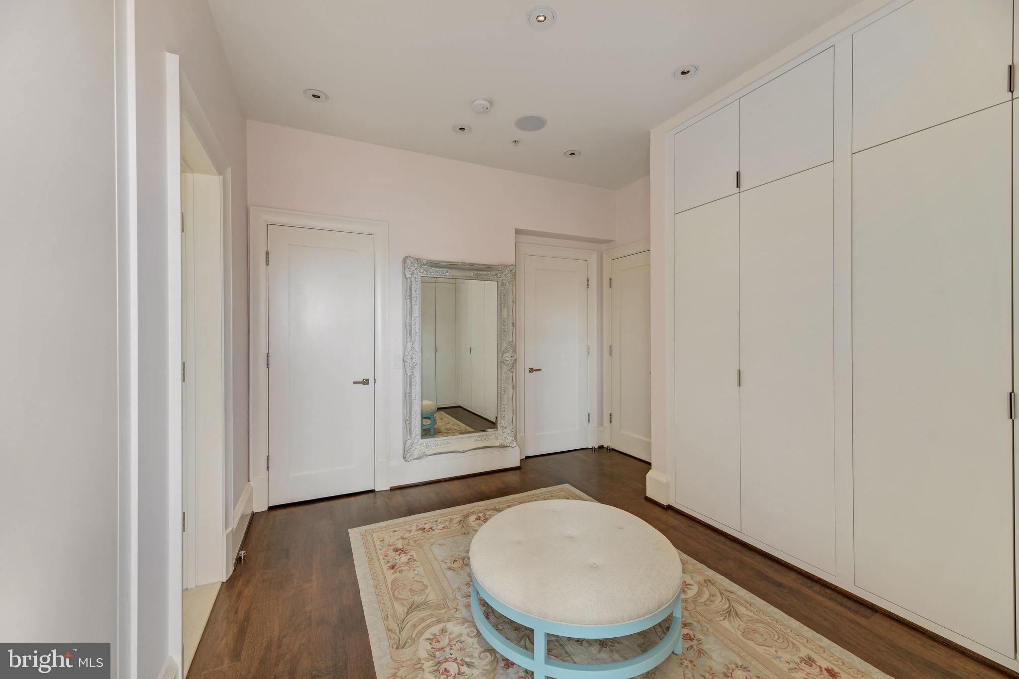 GEORGETOWN - Residential