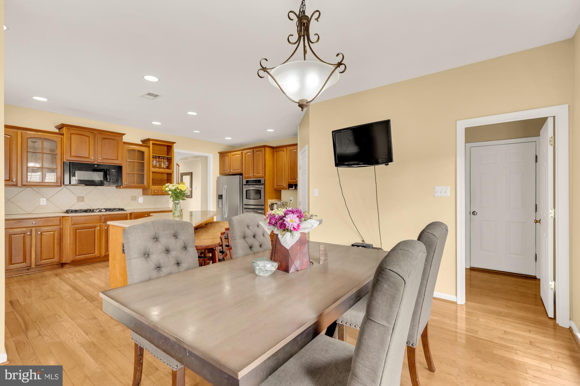 GATES MILL - Residential