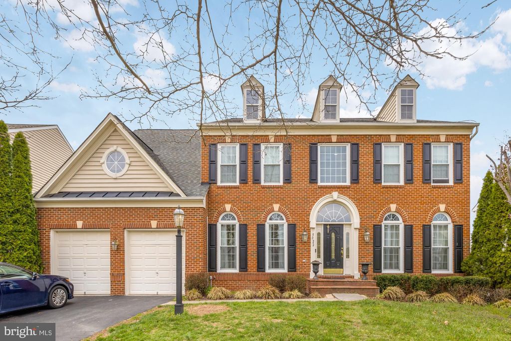 Photo of 5022 Burnside Farm Place, HAYMARKET, VA 20169 (MLS # VAPW2116138)