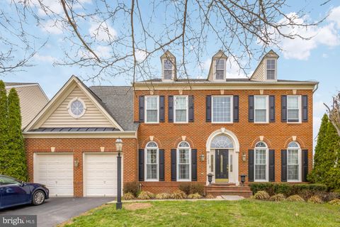 Photo of 5022 Burnside Farm Place, HAYMARKET, VA 20169 (MLS # VAPW2116138)