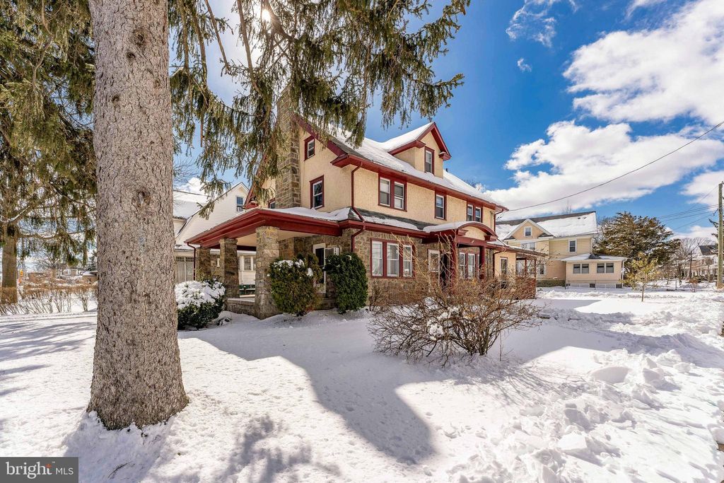 Photo of 1232 Darby Road, HAVERTOWN, PA 19083 (MLS # PADE2108476)