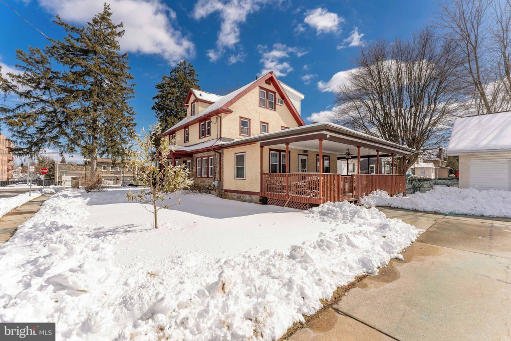 Photo of 1232 Darby Road, HAVERTOWN, PA 19083 (MLS # PADE2108476)