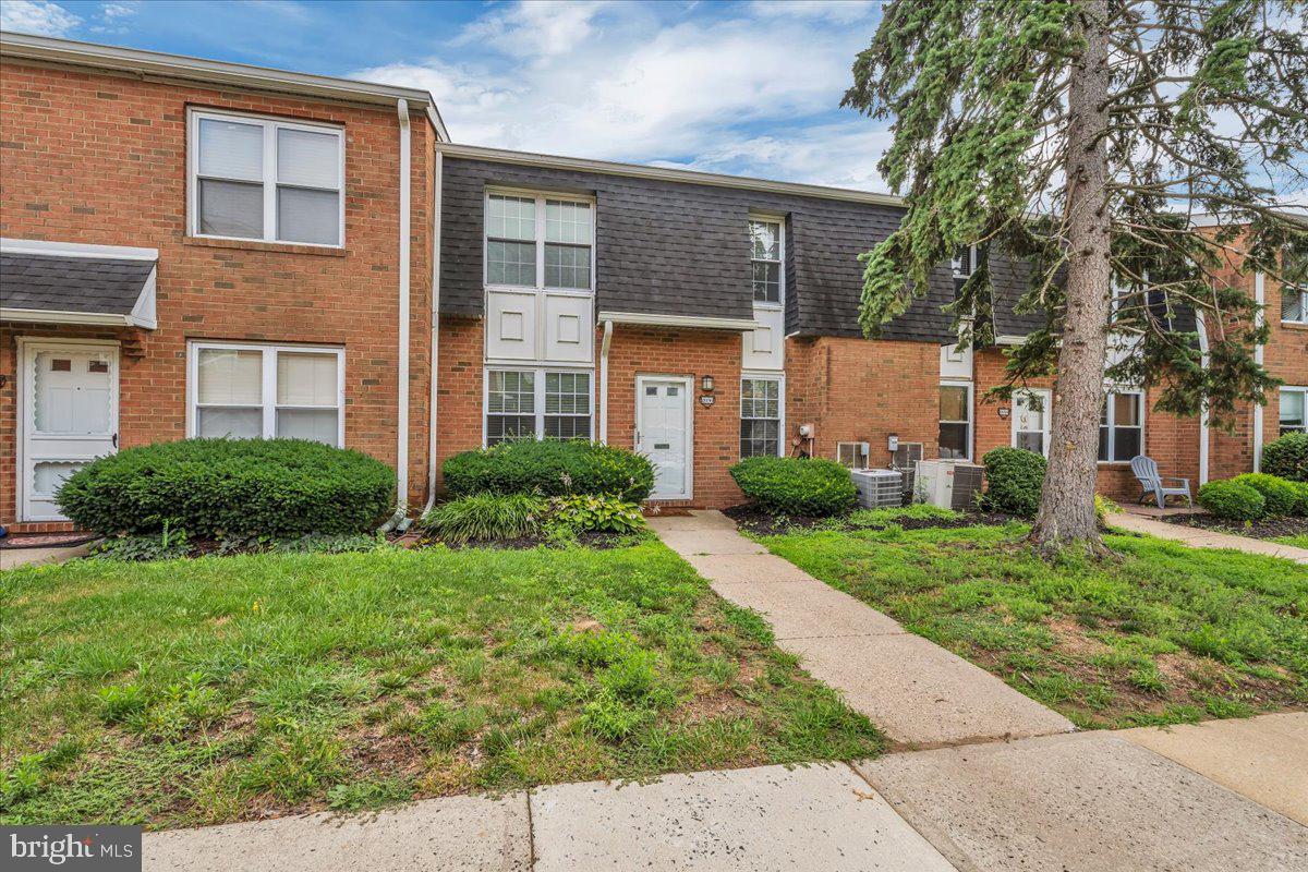 2036 HARBOUR DRIVE