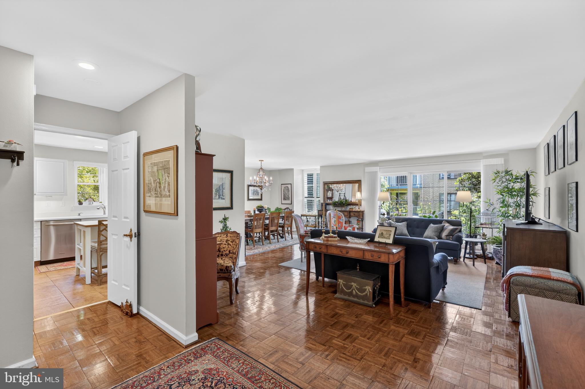 264 MONTGOMERY 202