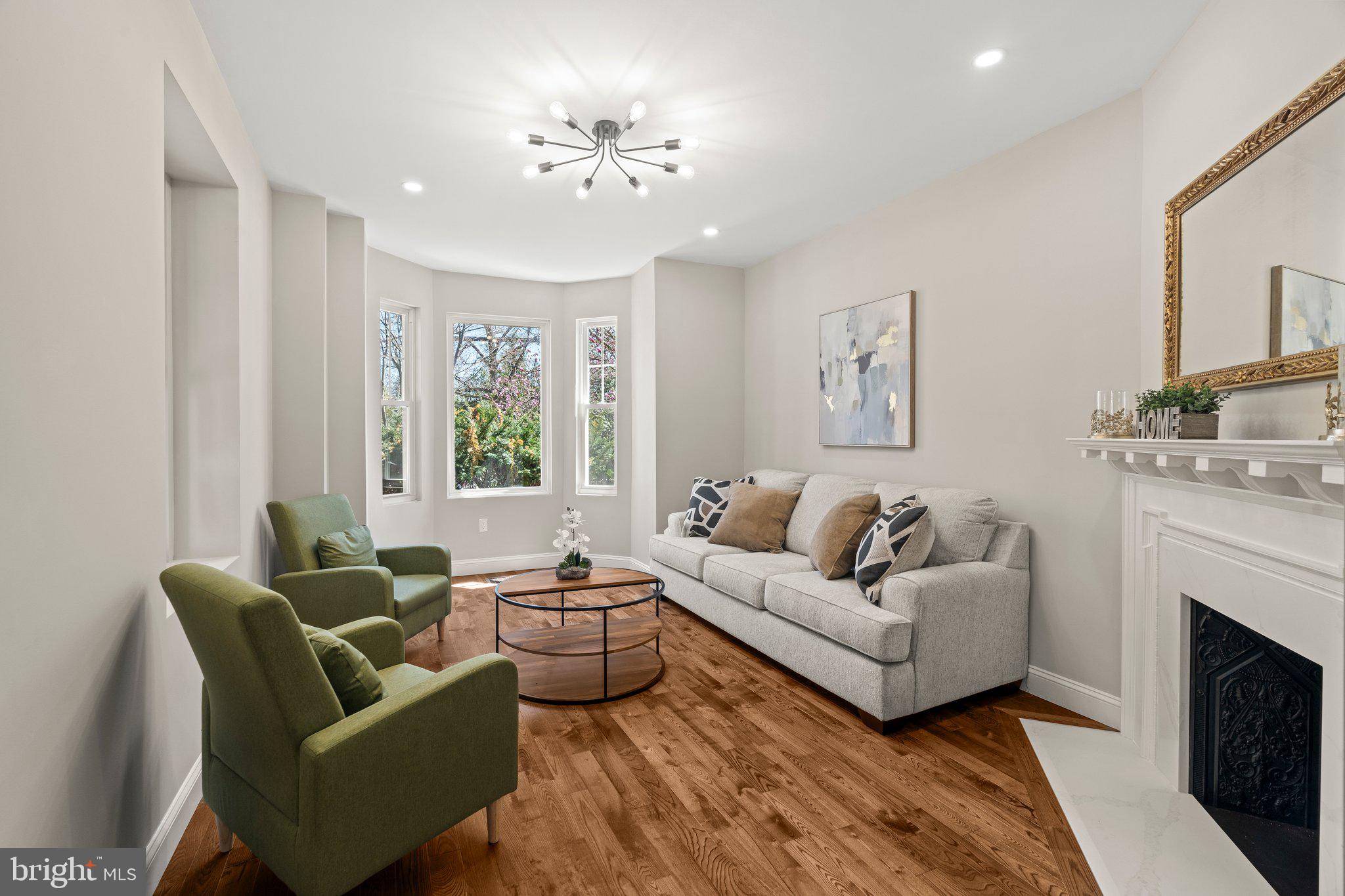 CHESTNUT HILL - Residential