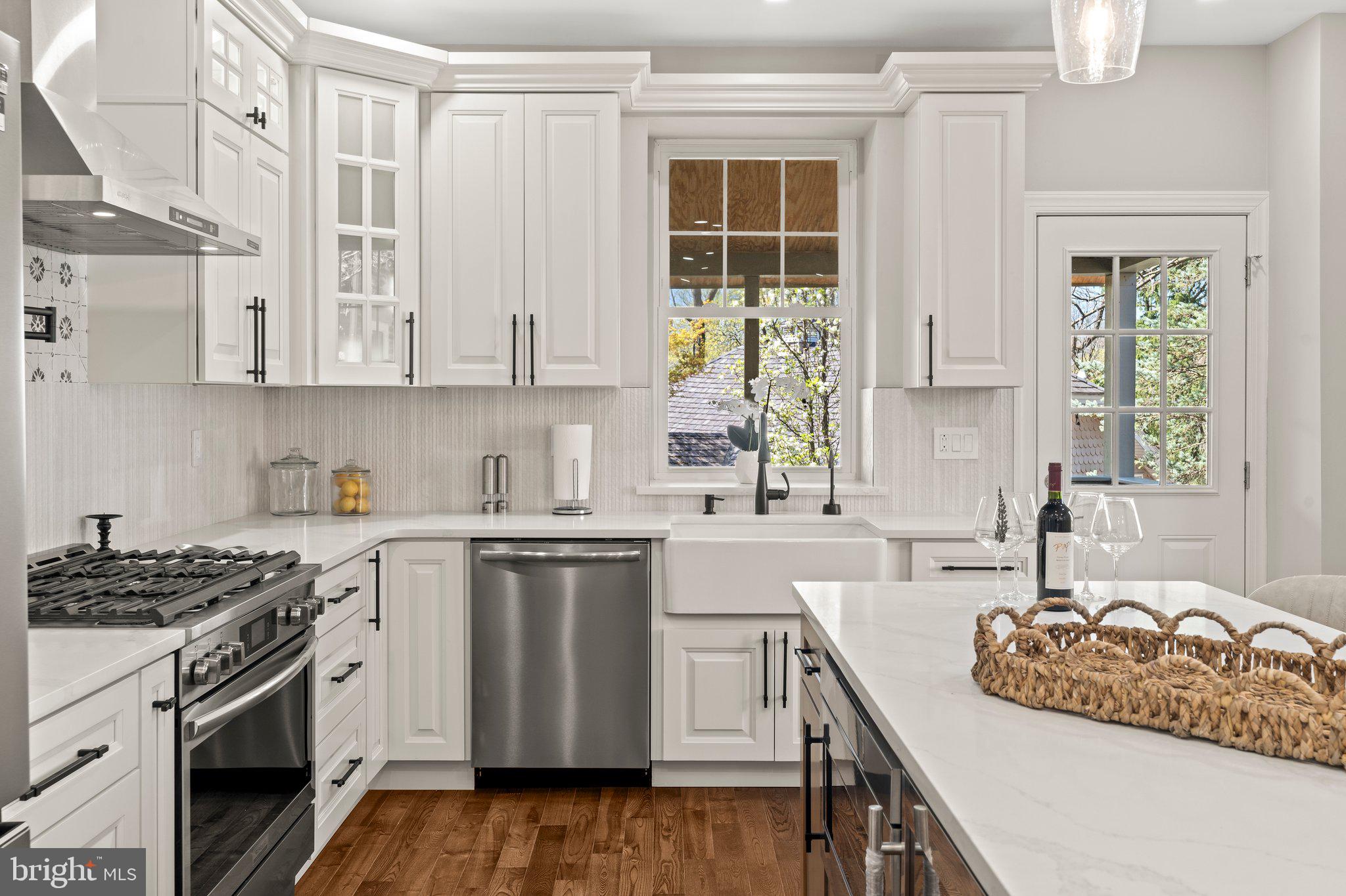 CHESTNUT HILL - Residential