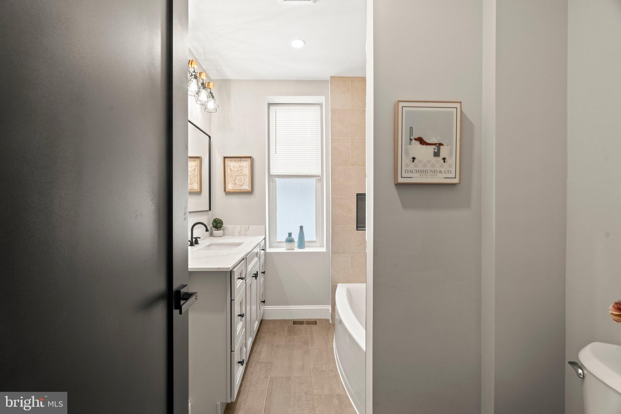 CHESTNUT HILL - Residential