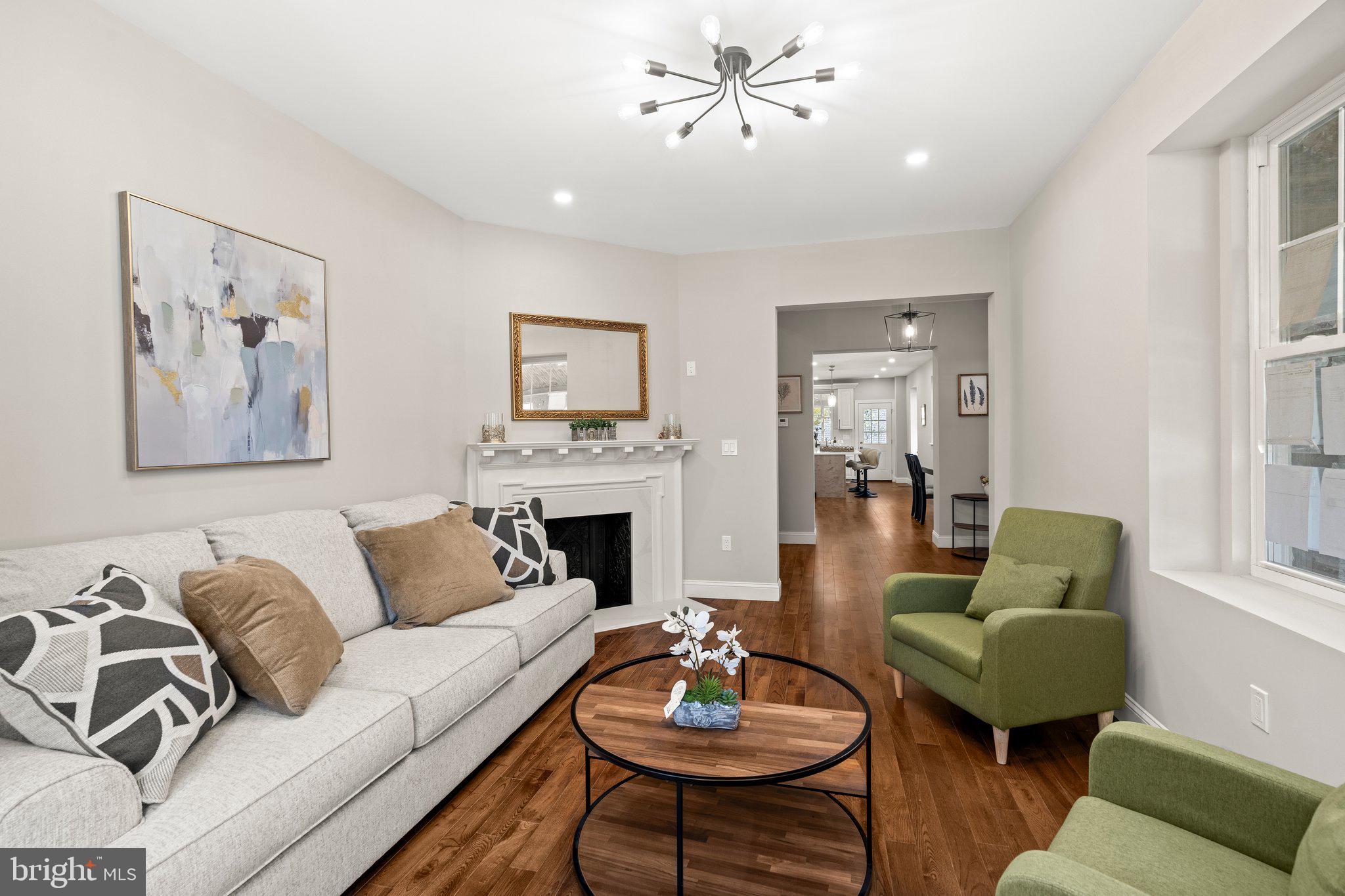CHESTNUT HILL - Residential