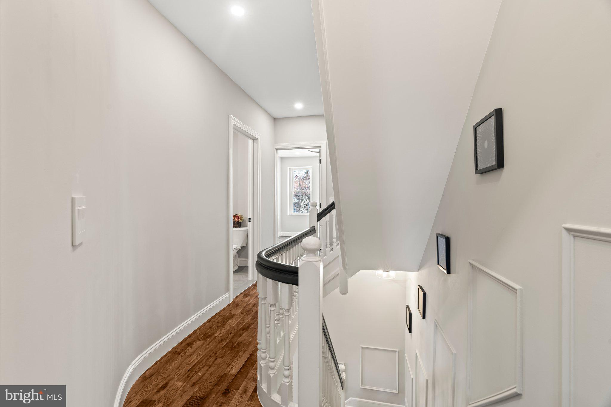 CHESTNUT HILL - Residential