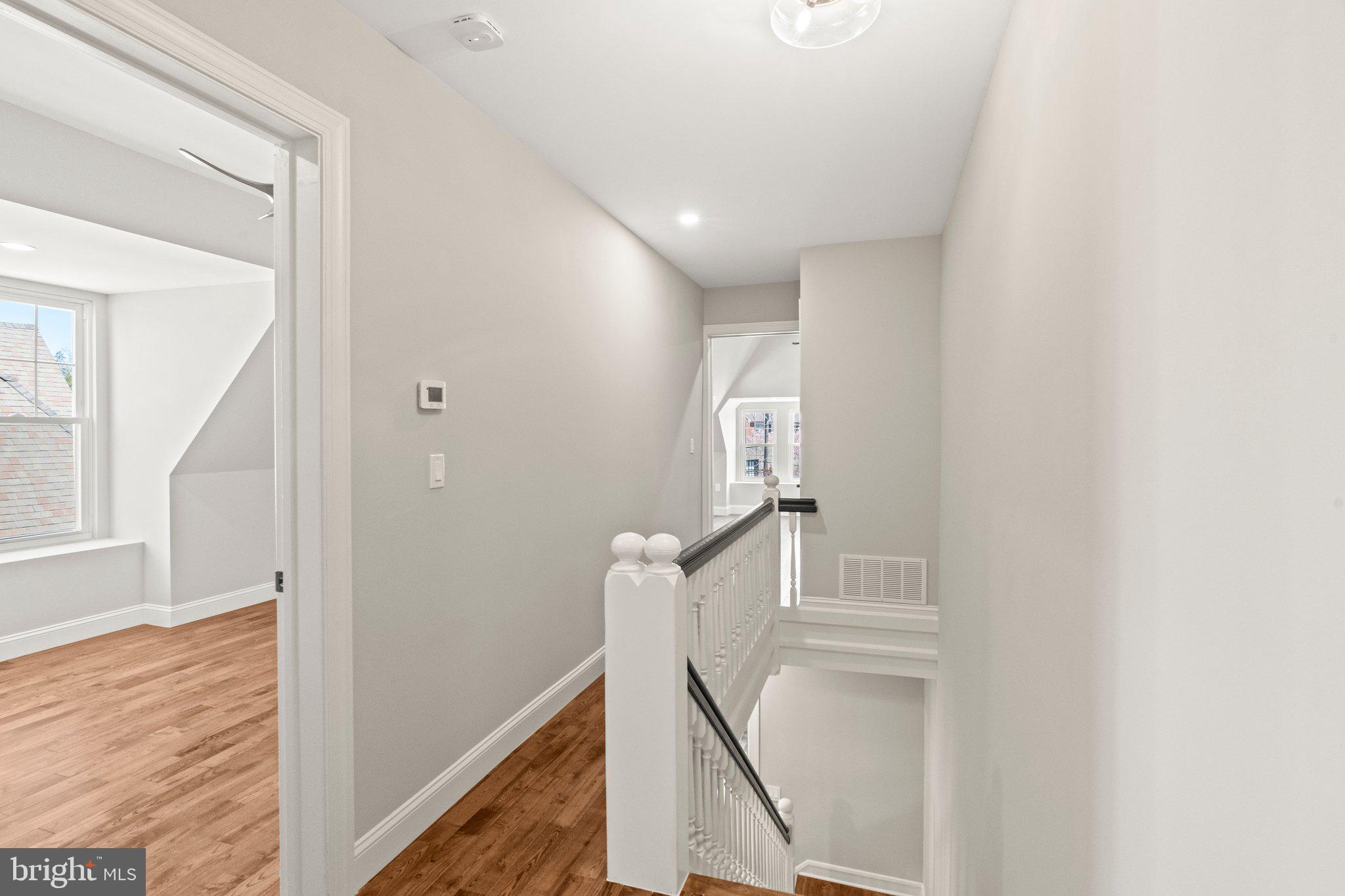CHESTNUT HILL - Residential
