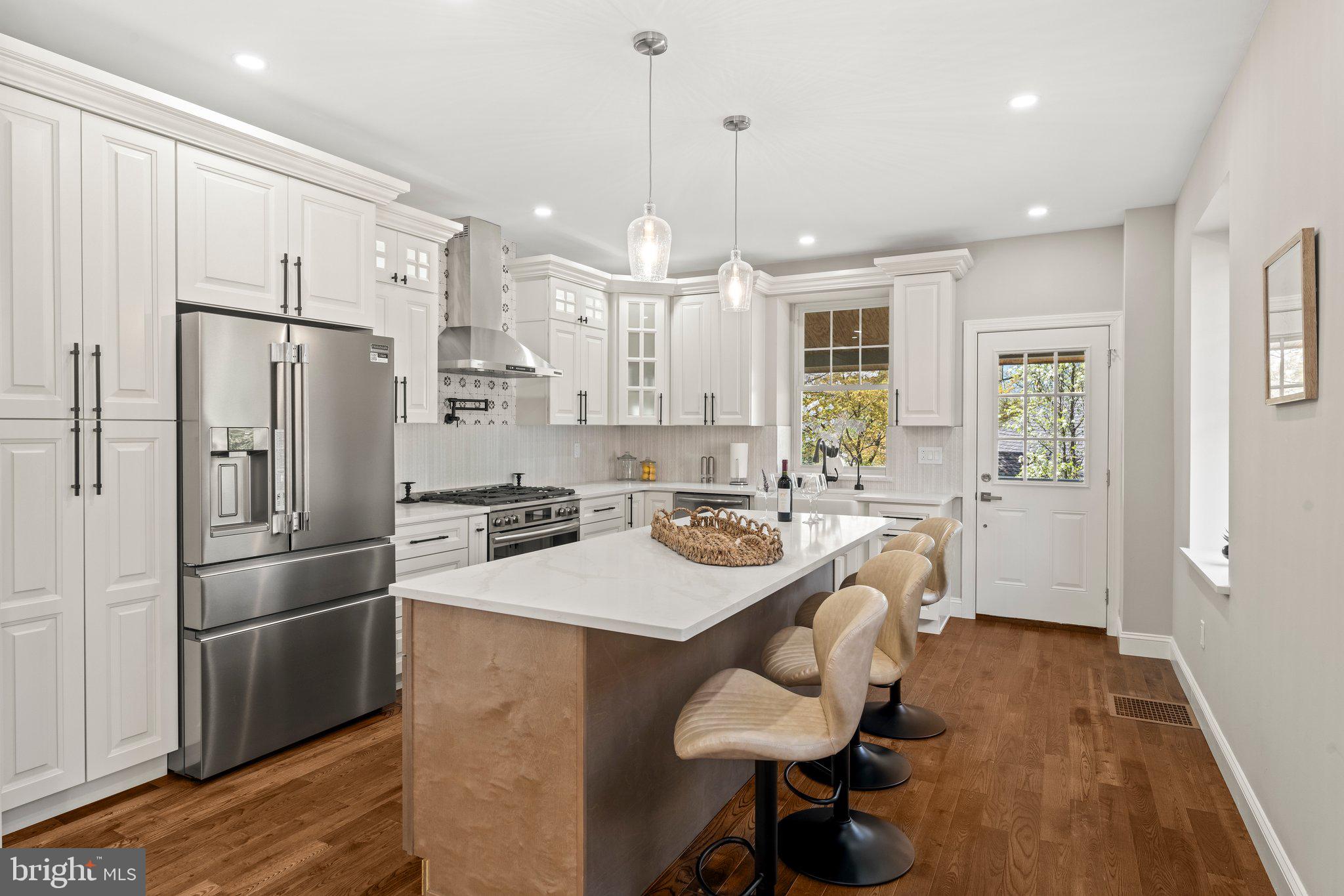 CHESTNUT HILL - Residential