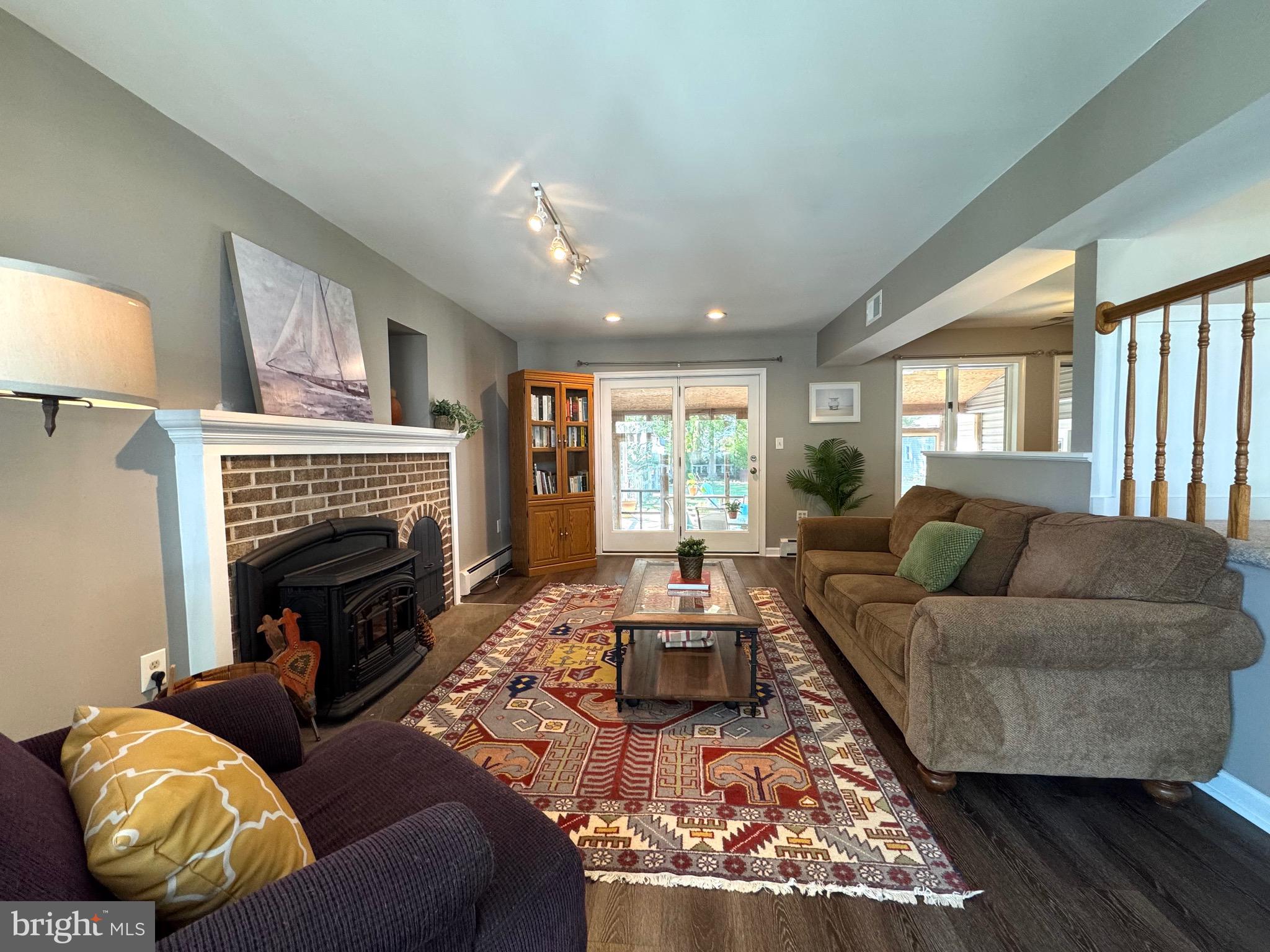 KENT ISLAND ESTATES - Residential