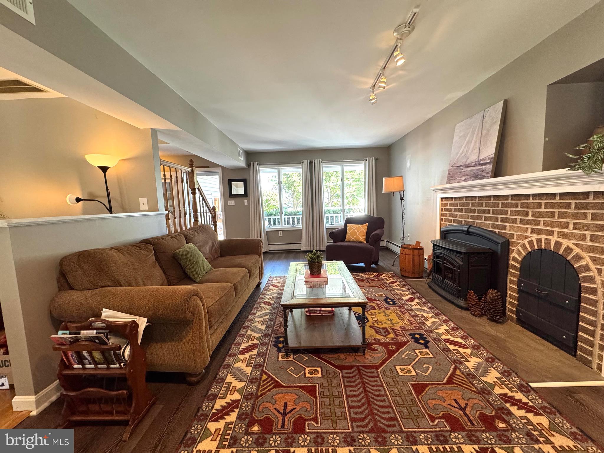 KENT ISLAND ESTATES - Residential