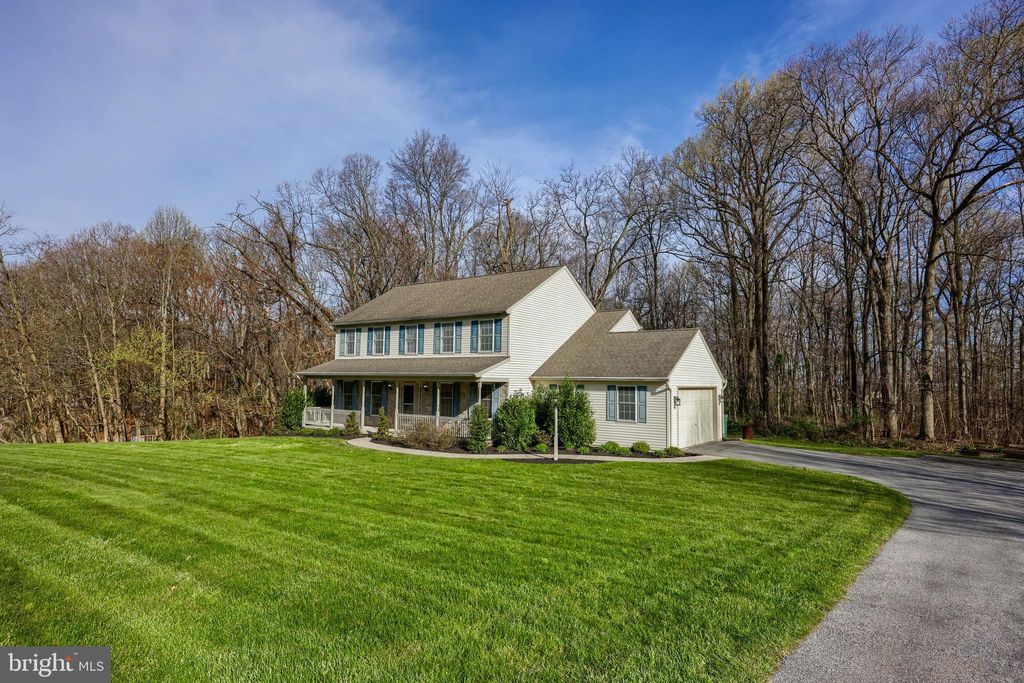 Photo of 91 Oak Glen Drive, Pequea, PA 17565 (MLS # PALA2047890)