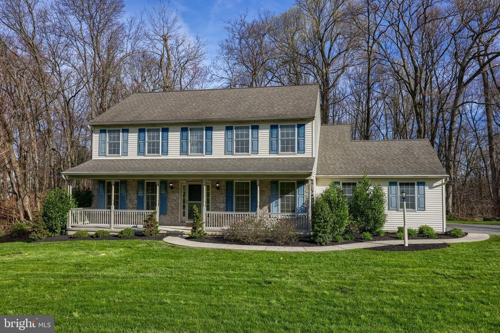 Photo of 91 Oak Glen Drive, Pequea, PA 17565 (MLS # PALA2047890)