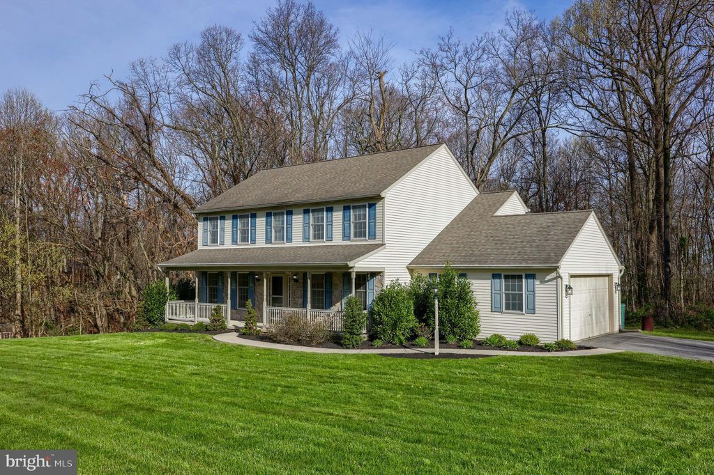 Photo of 91 Oak Glen Drive, Pequea, PA 17565 (MLS # PALA2047890)