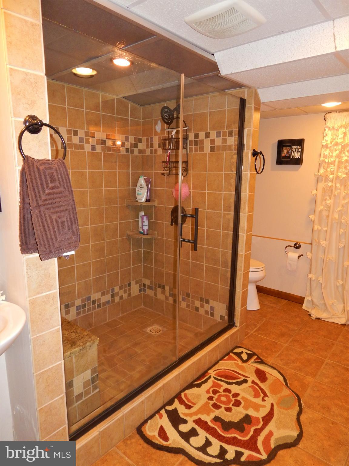 RED LION - Residential