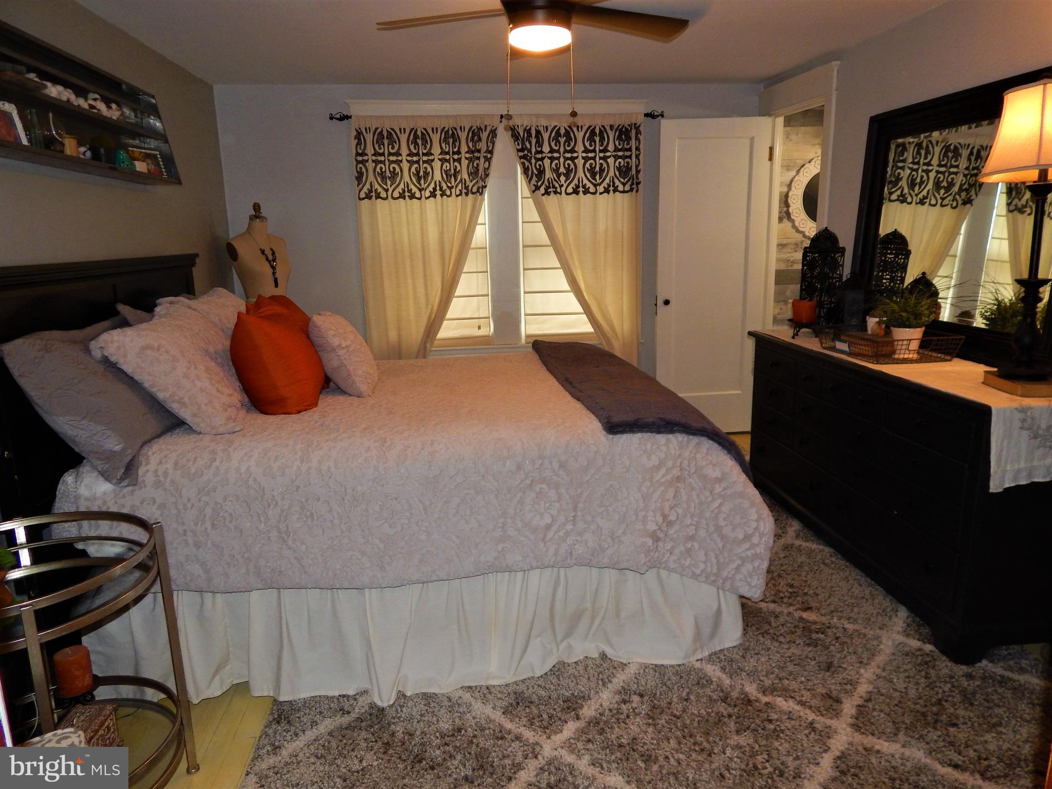 RED LION - Residential