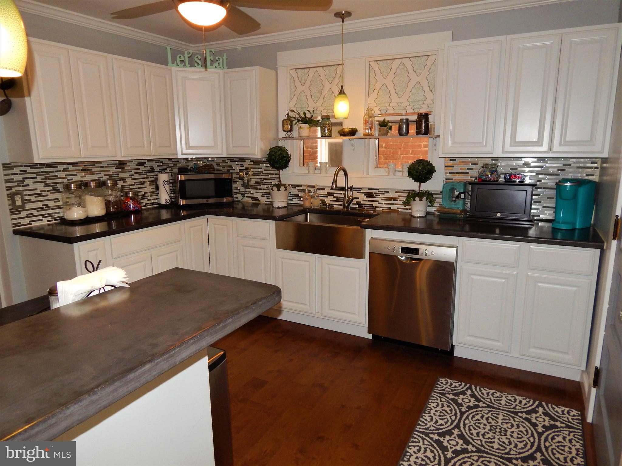 RED LION - Residential