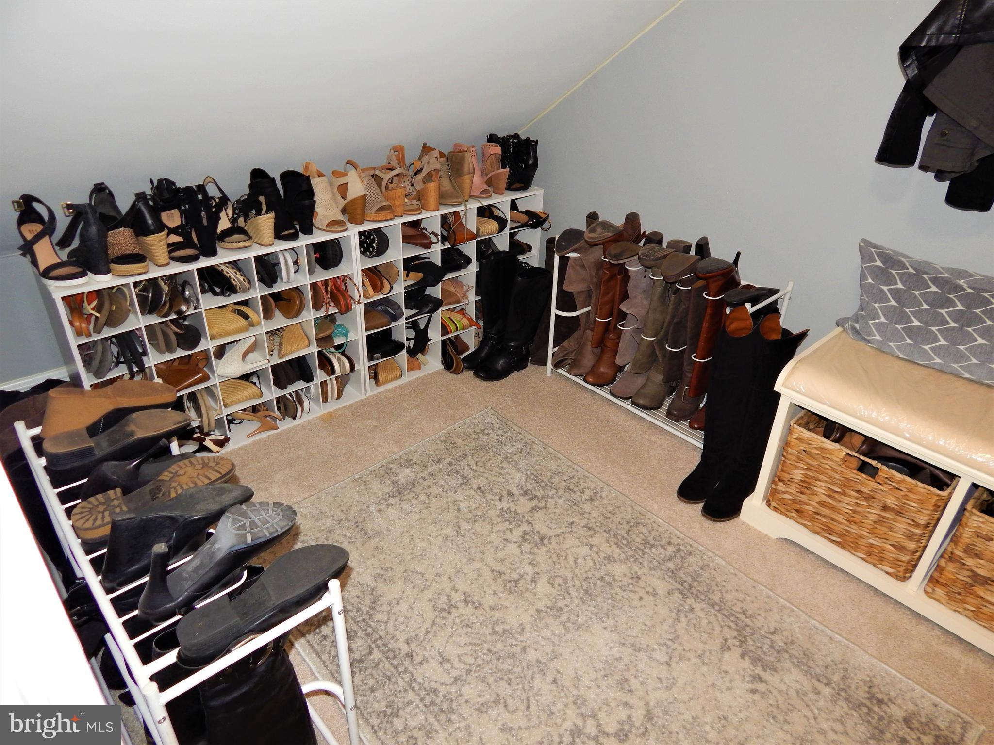 RED LION - Residential