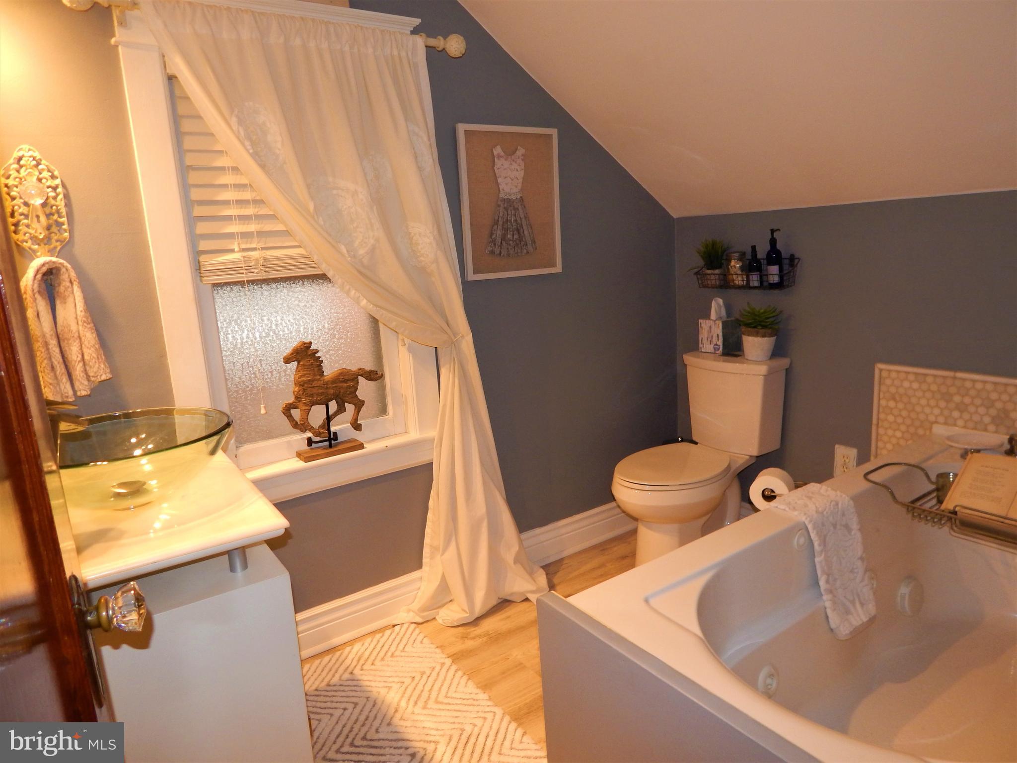 RED LION - Residential