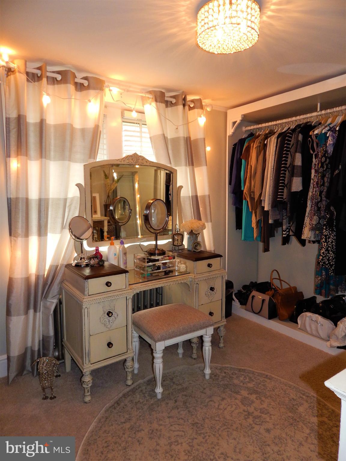 RED LION - Residential