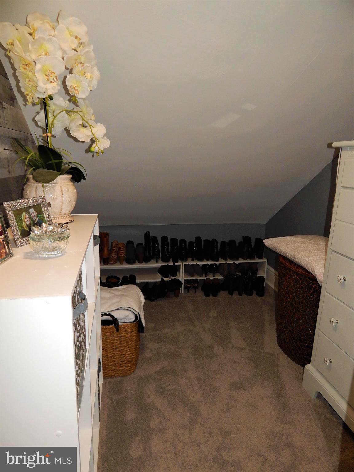 RED LION - Residential