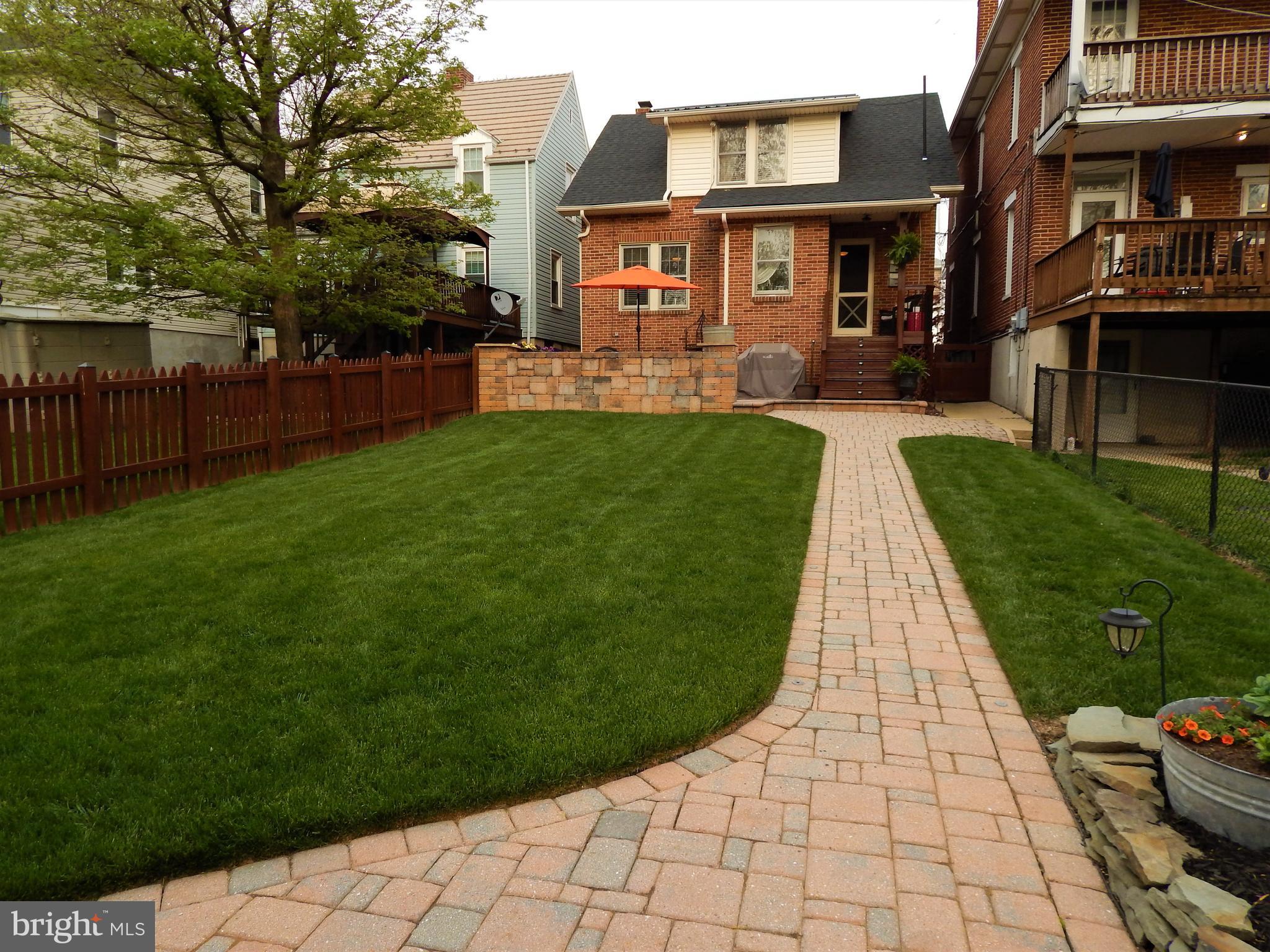 RED LION - Residential