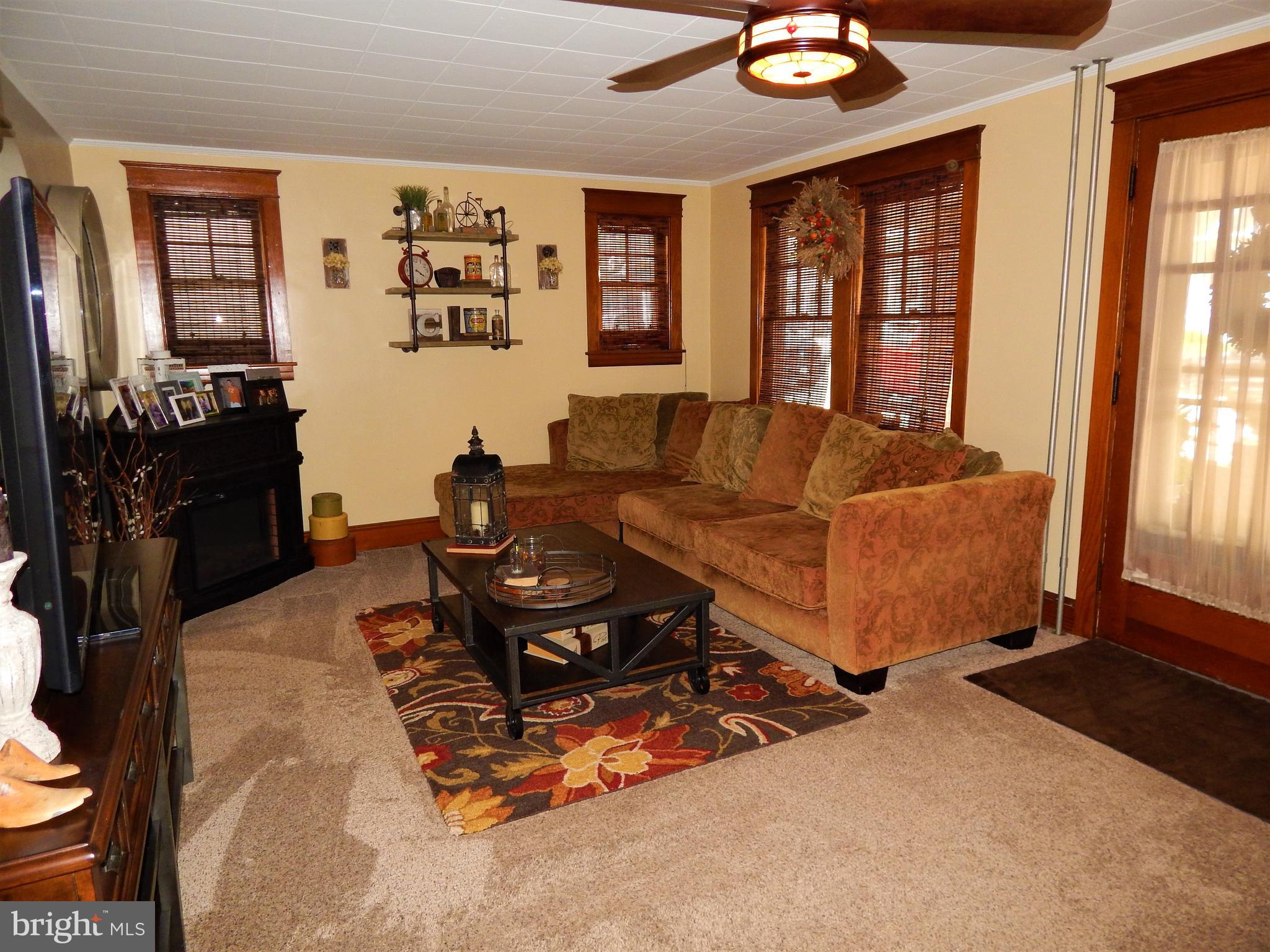 RED LION - Residential