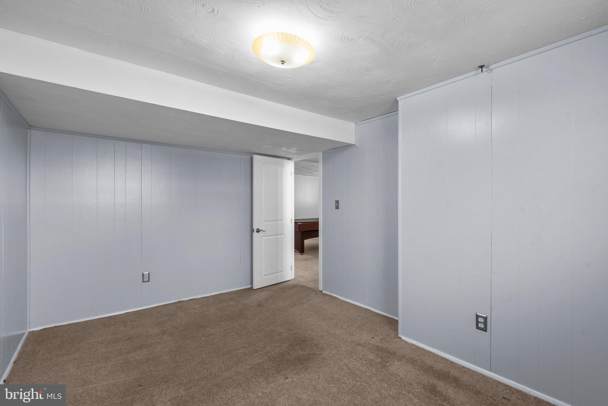 TWIN COVES - Residential