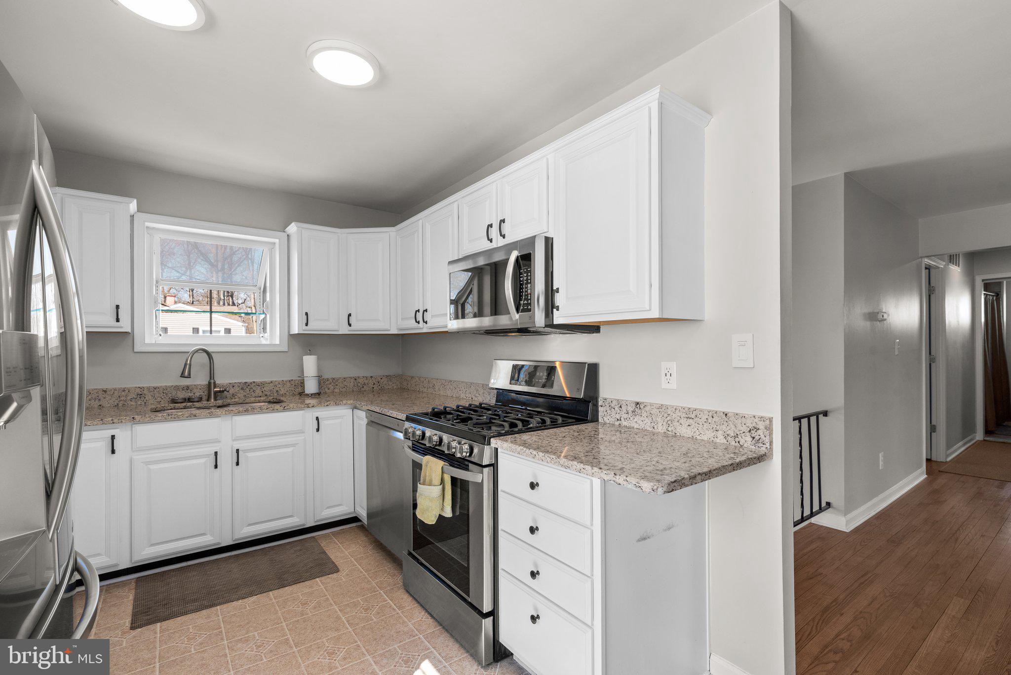 TWIN COVES - Residential