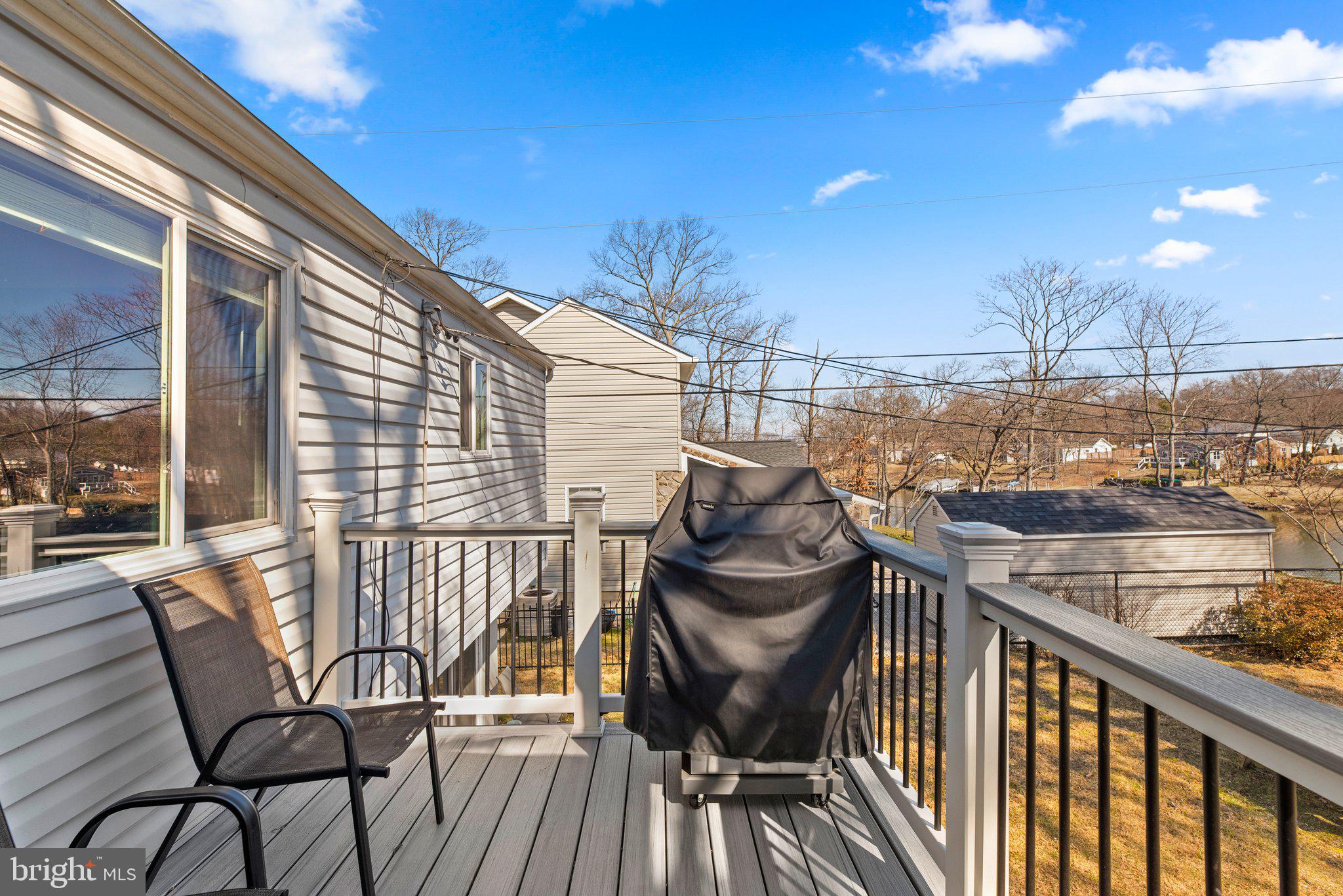 TWIN COVES - Residential