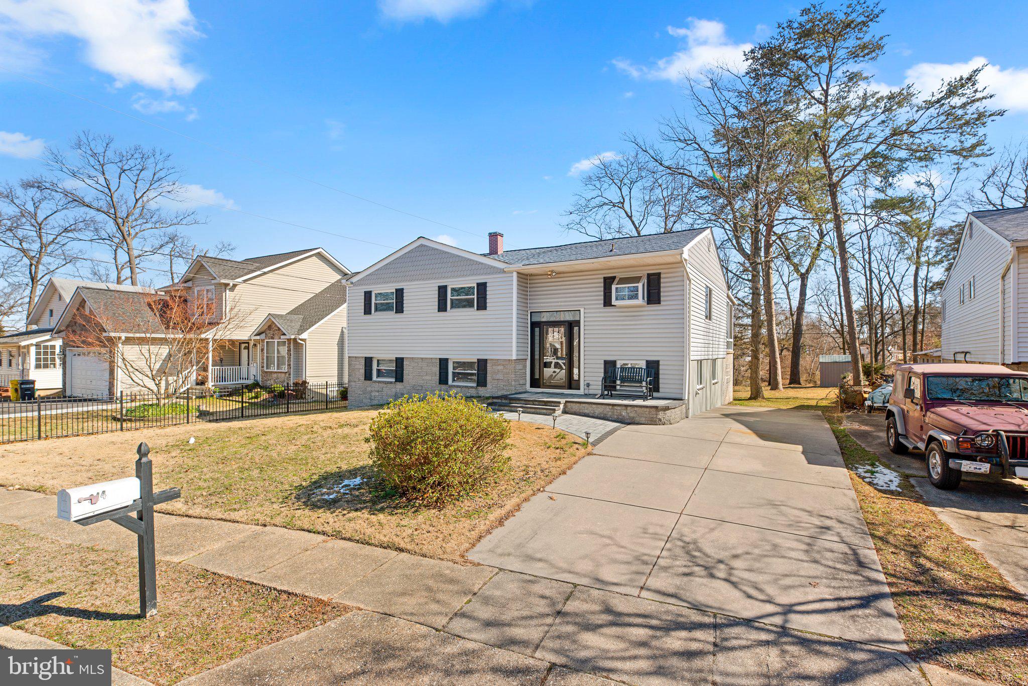 TWIN COVES - Residential