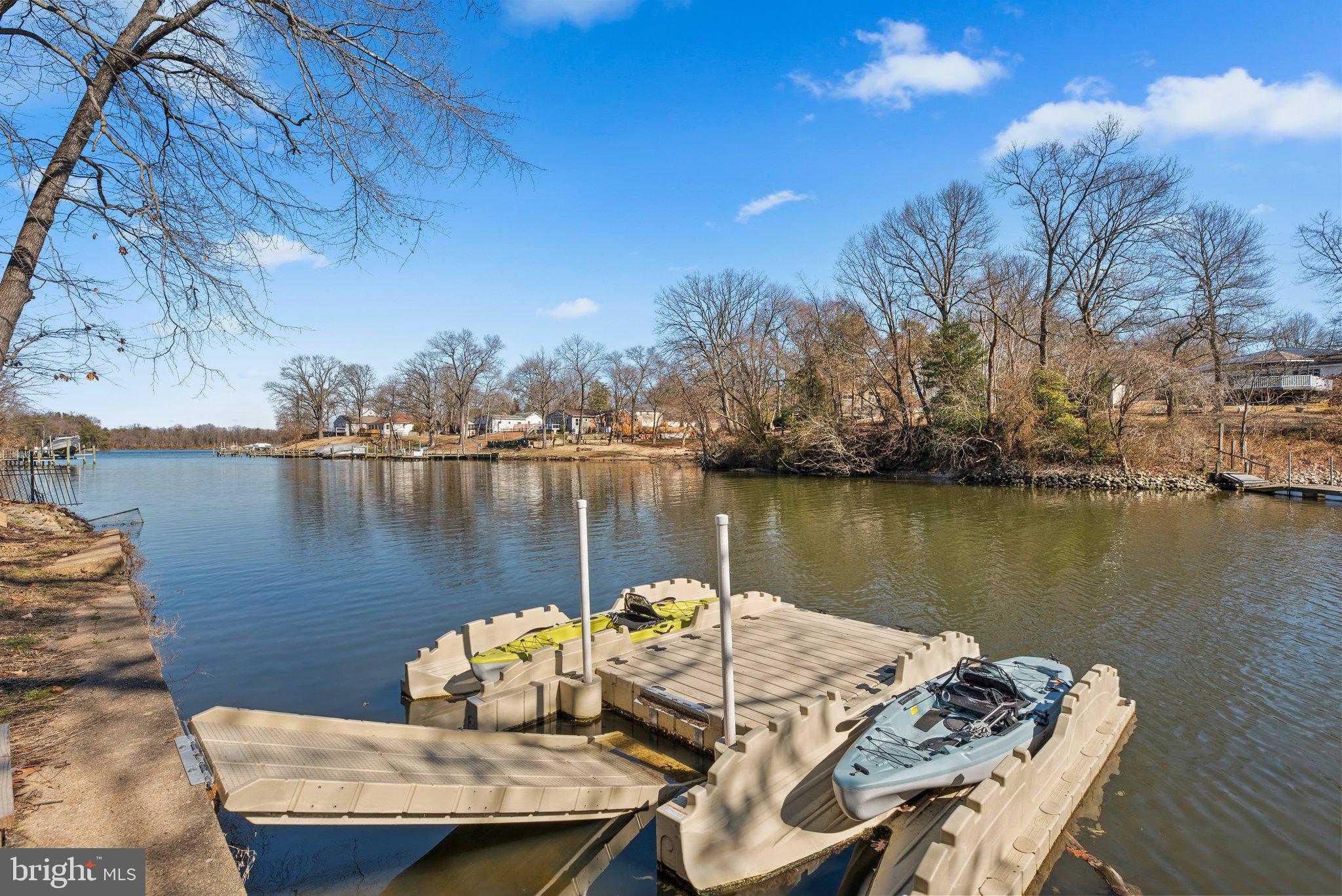 TWIN COVES - Residential