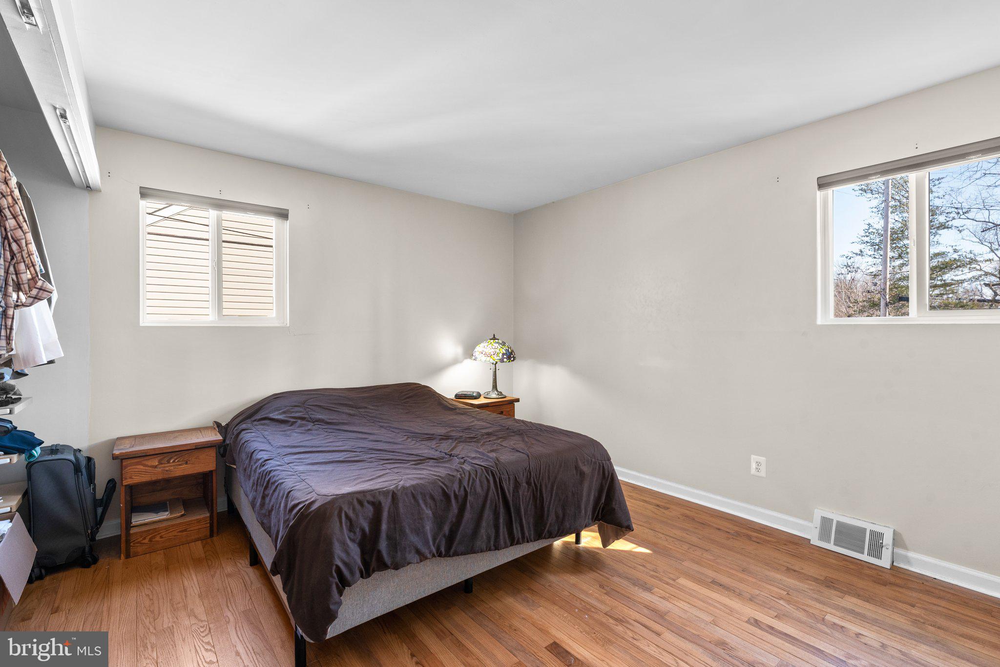 TWIN COVES - Residential