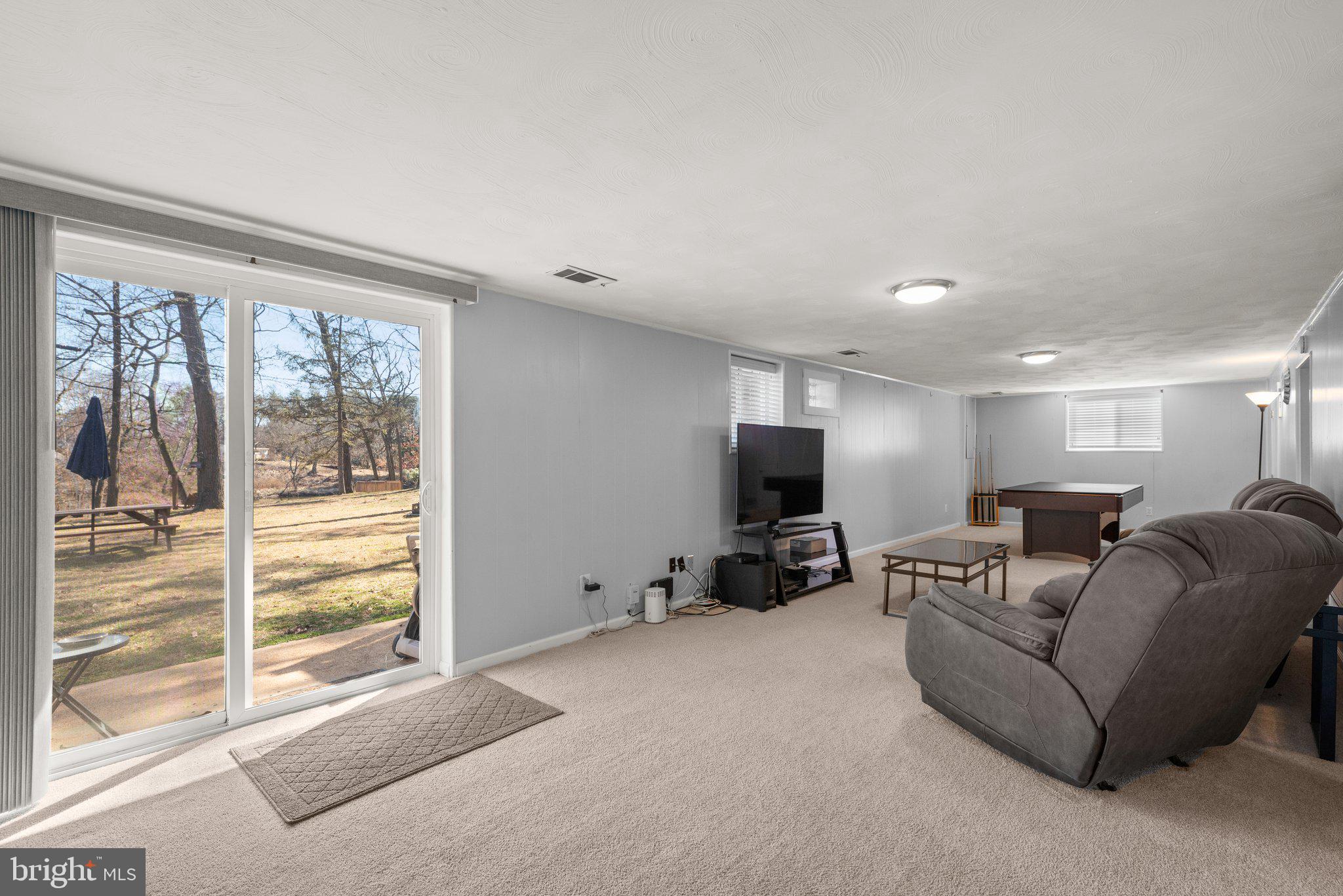 TWIN COVES - Residential