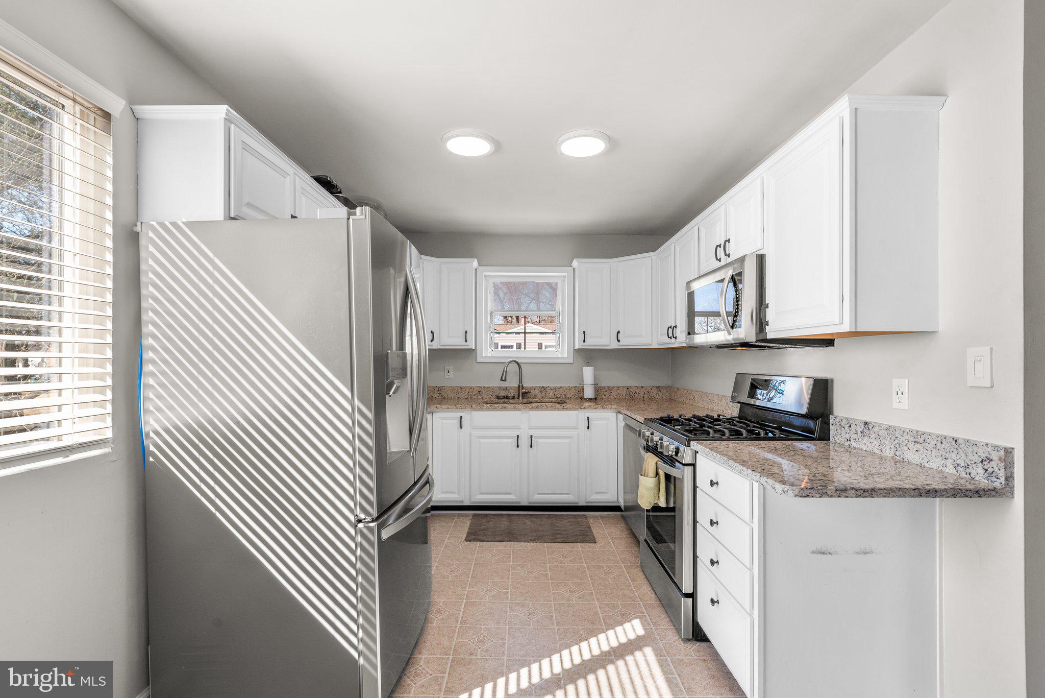 TWIN COVES - Residential