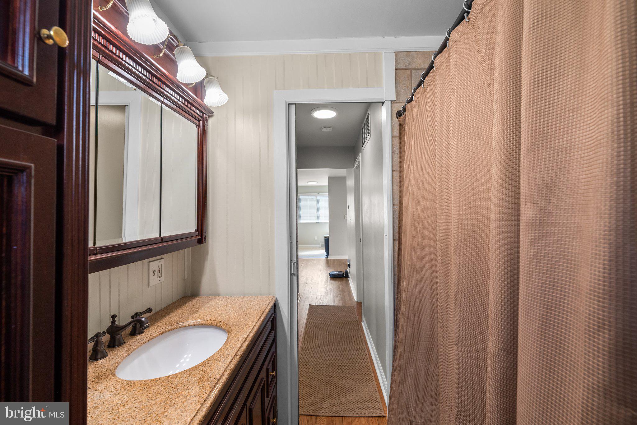 TWIN COVES - Residential