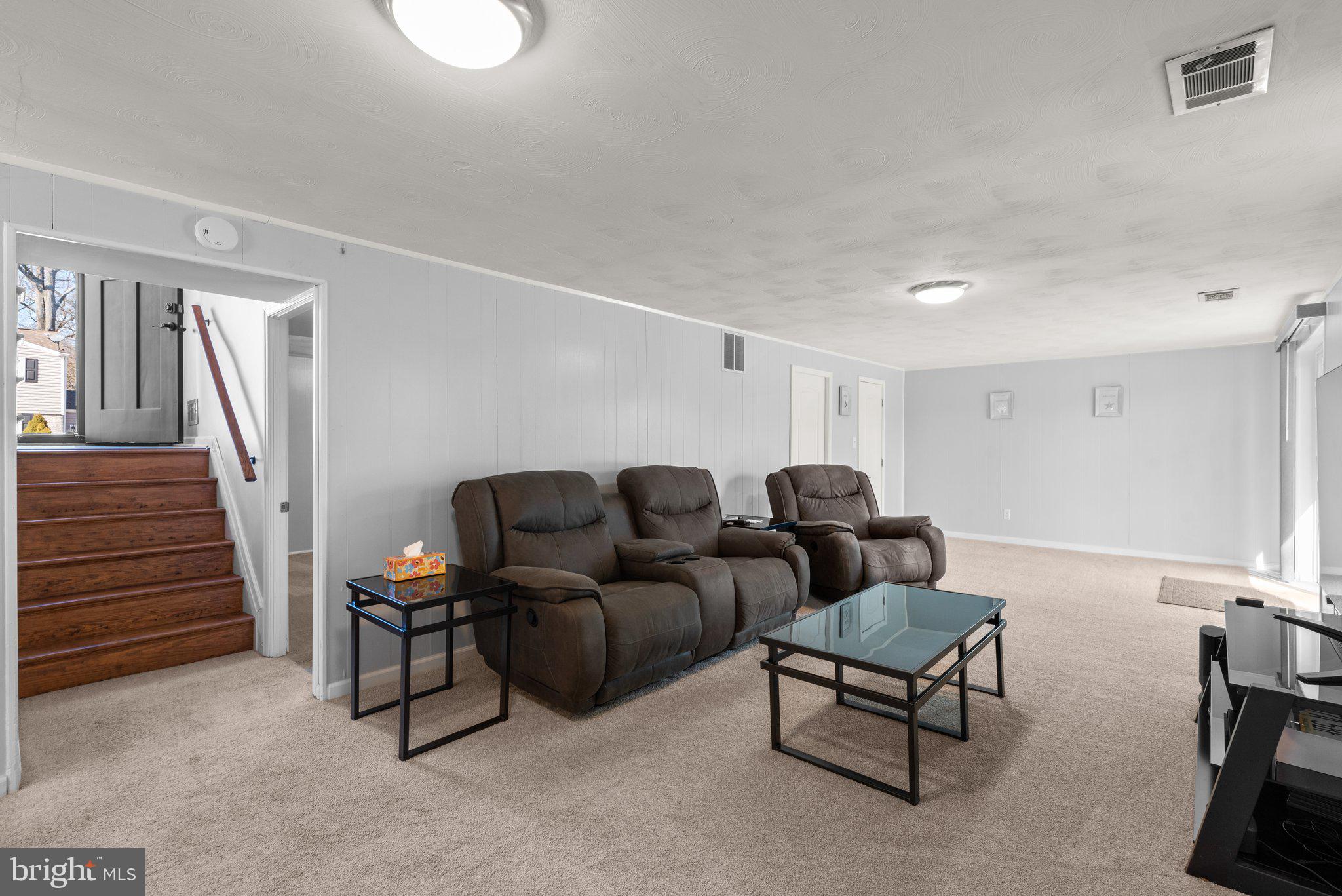 TWIN COVES - Residential