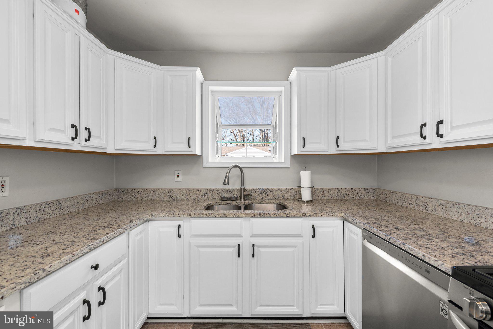 TWIN COVES - Residential