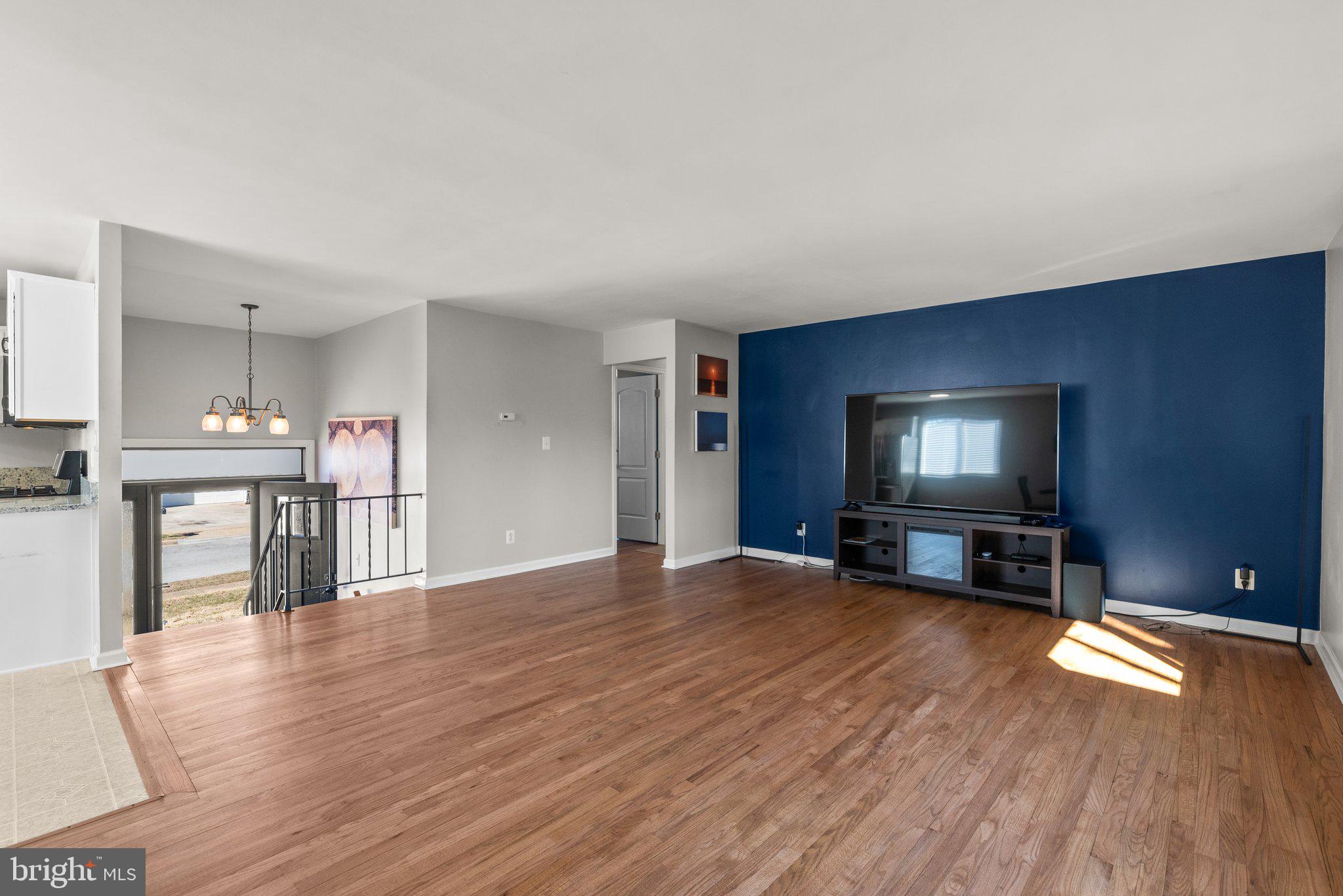 TWIN COVES - Residential