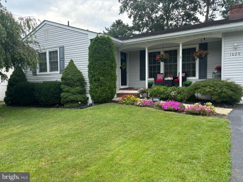 Homes For Sale - 1029 Beach Lane Ln<br/> MANAHAWKIN, NJ 08050
