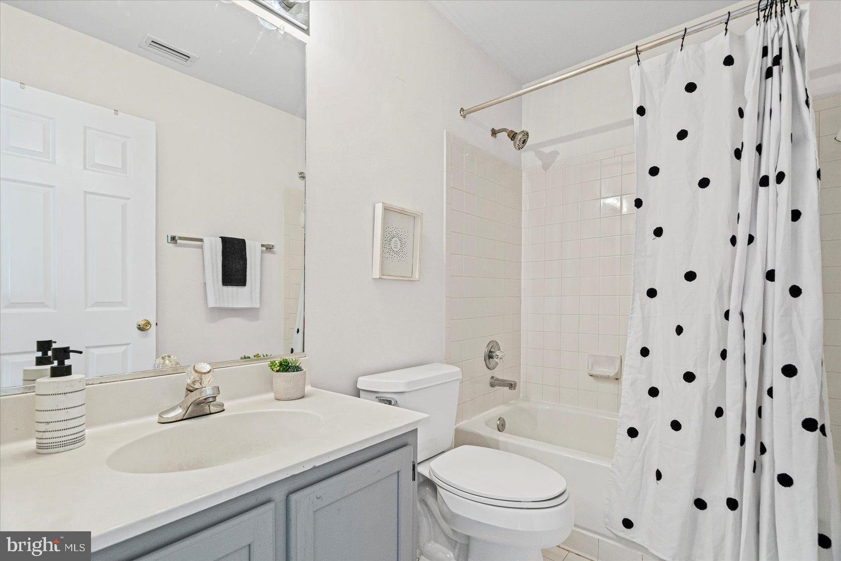 MONTPELIER HILLS- PLAT 5 - Residential