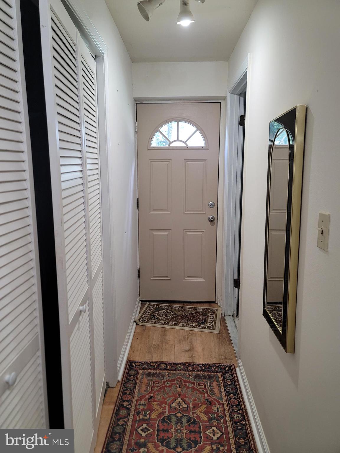 LYNBROOK - Residential