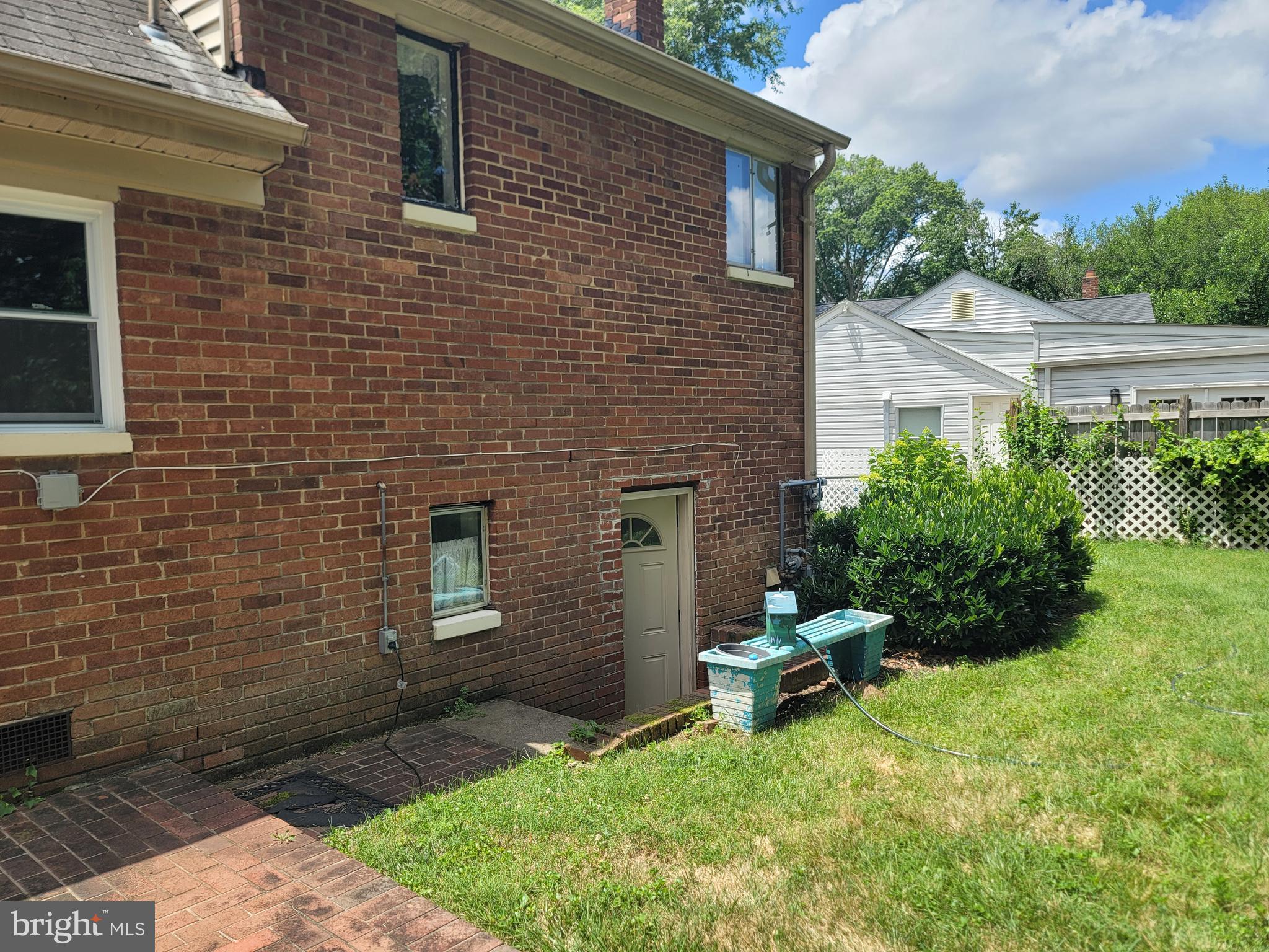 LYNBROOK - Residential