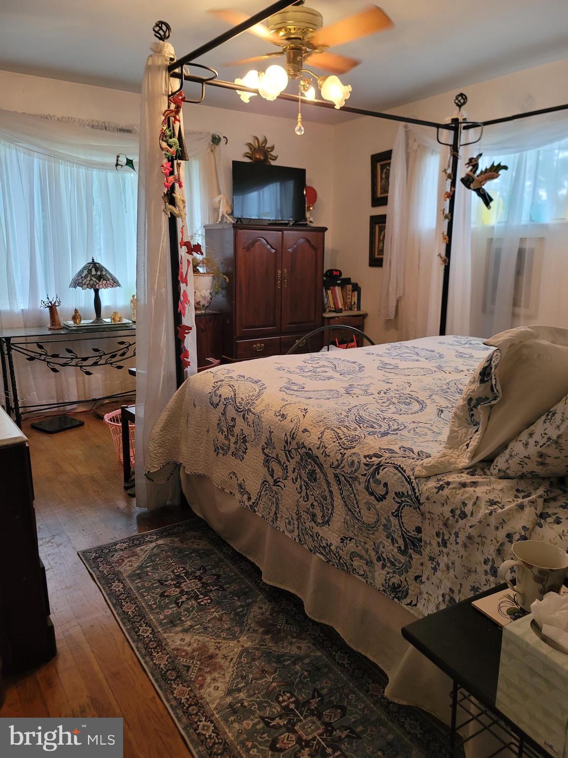 LYNBROOK - Residential