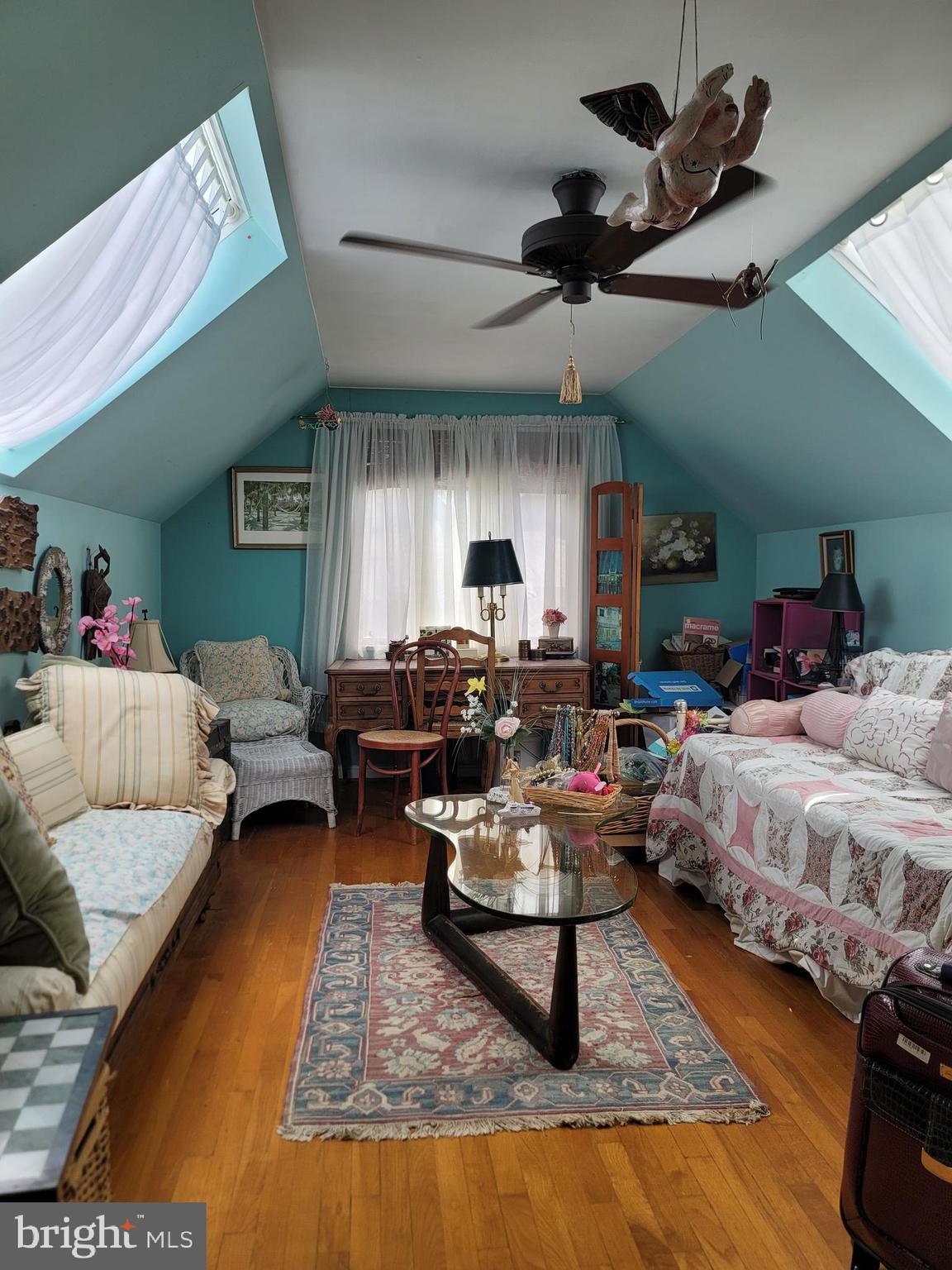 LYNBROOK - Residential