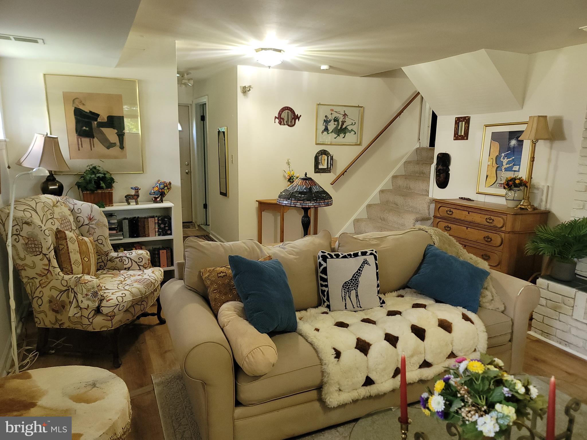 LYNBROOK - Residential