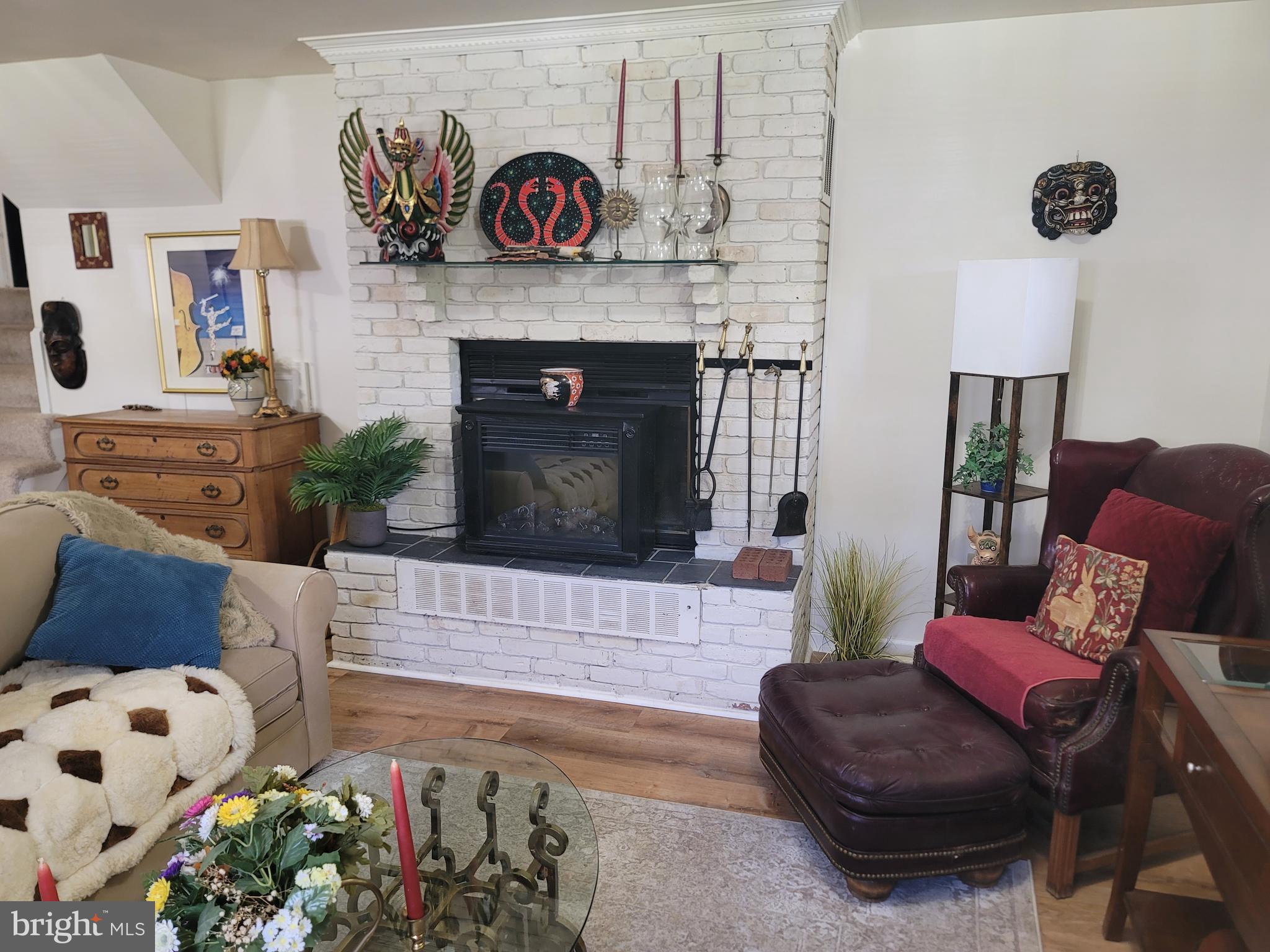 LYNBROOK - Residential