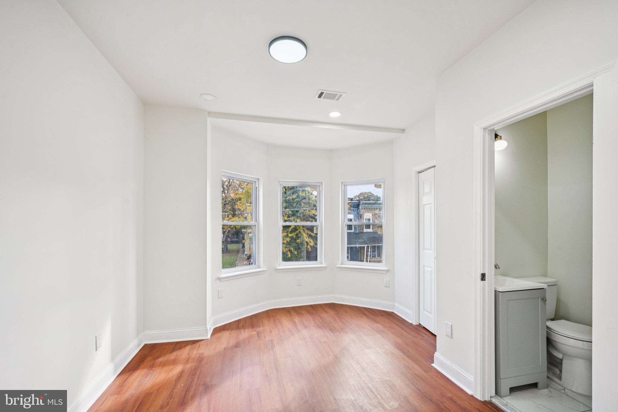 MILL CREEK - Residential